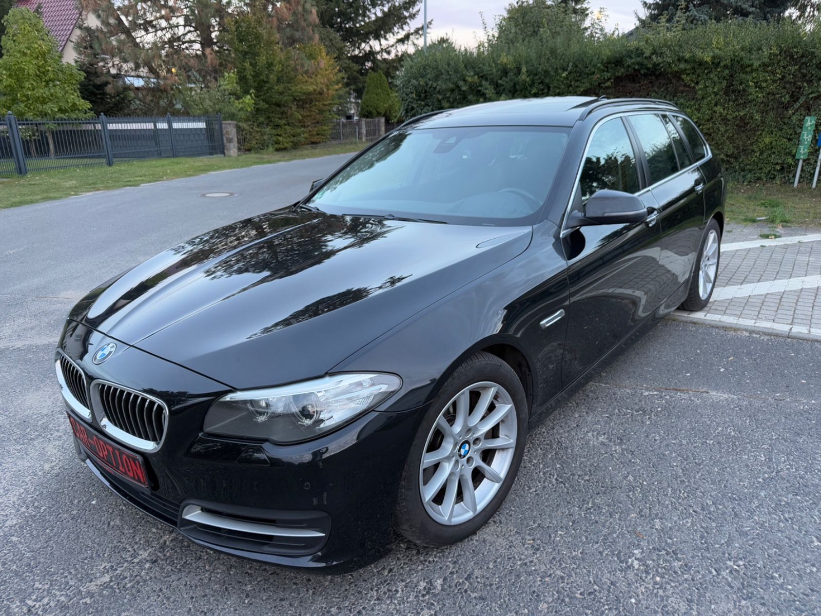 BMW 530d Touring /Komfortsitze/Panorama/Head-Up