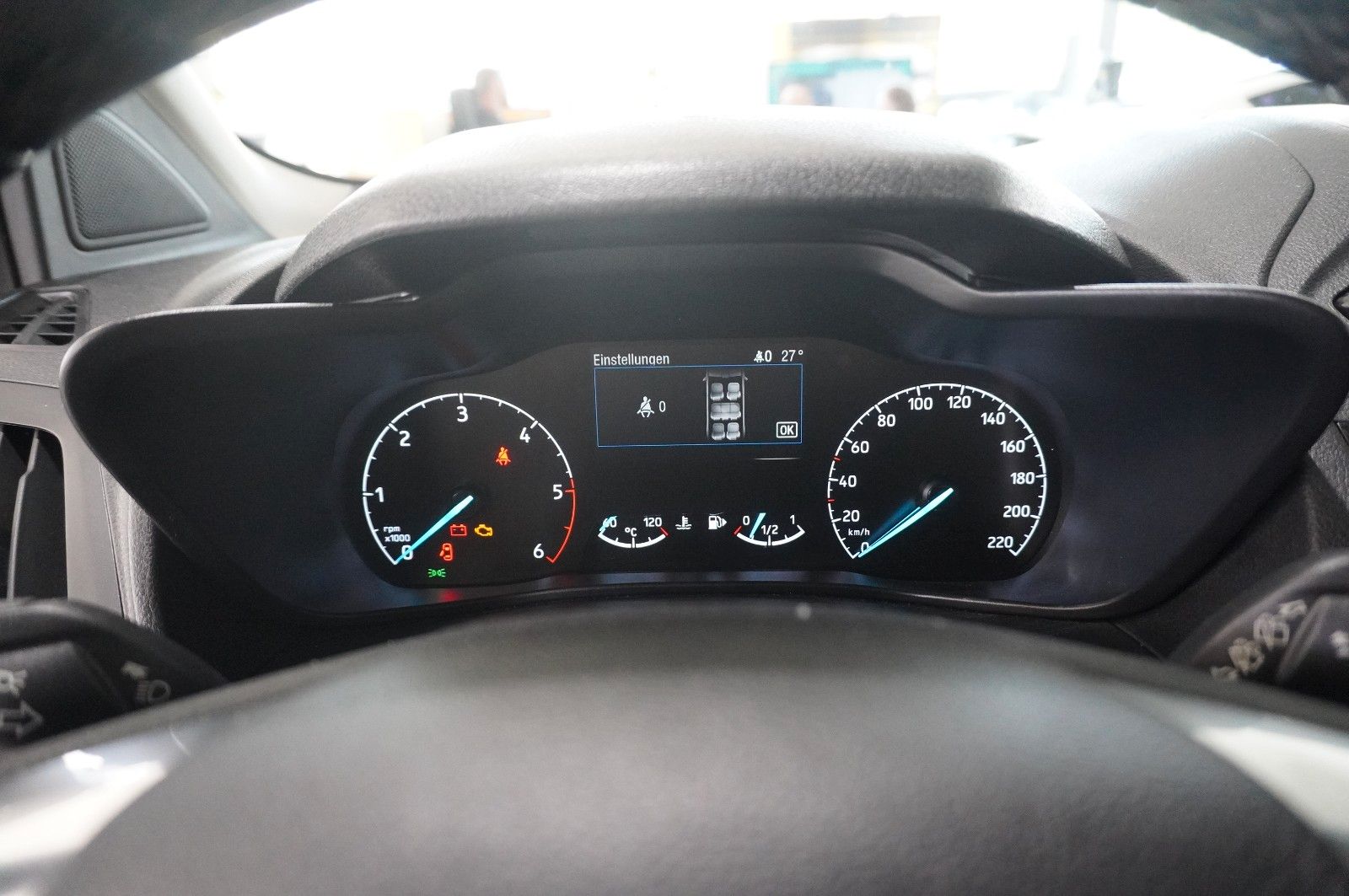 Fahrzeugabbildung Ford Grand Tourneo CONN. 1.5D TITANIUM 7-SITZ NAVI/SH