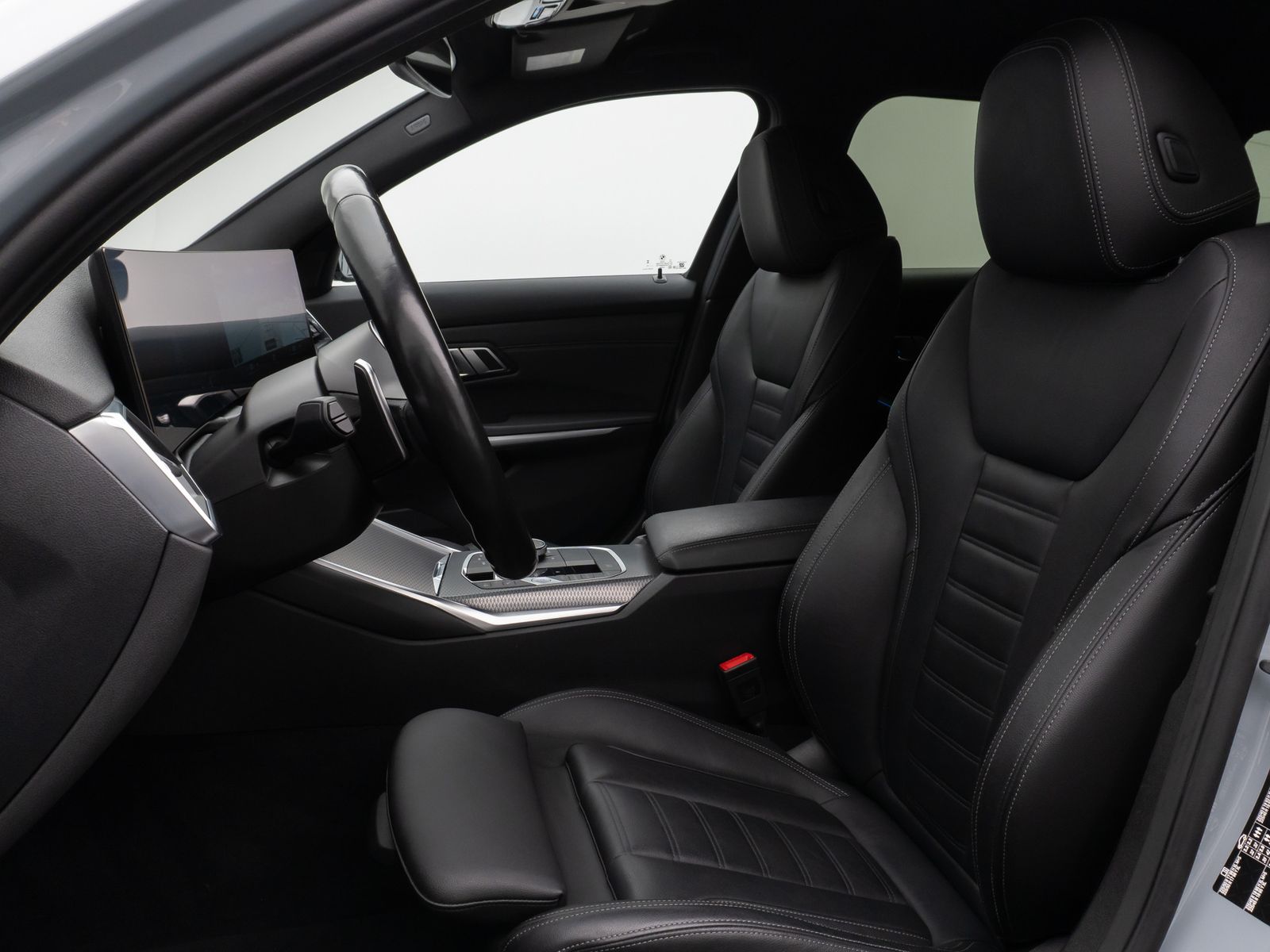 Fahrzeugabbildung BMW 320d M Sport Kamera DAB HiFi HUD Stop&Go Komfort