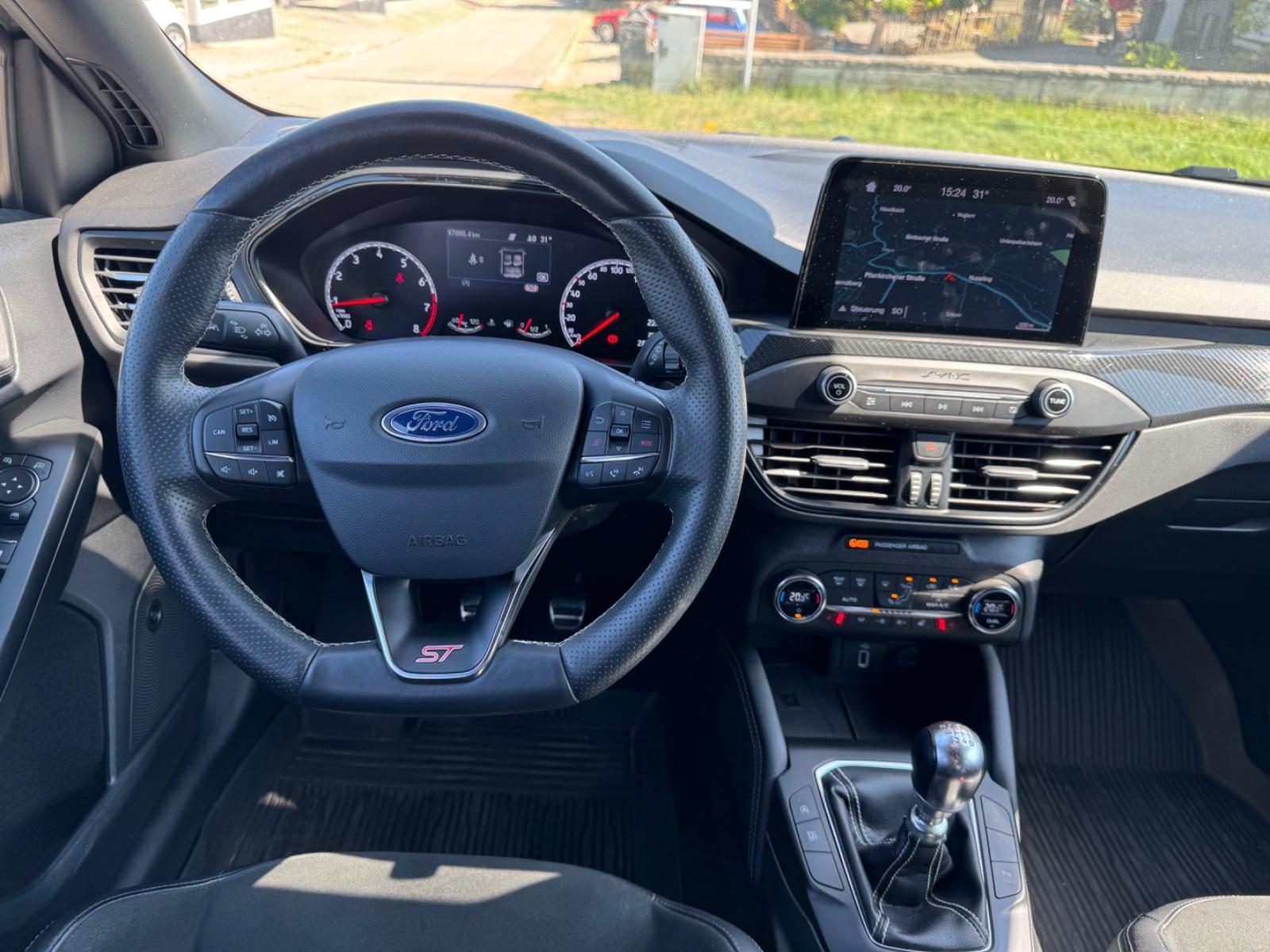 Ford Focus Limited ST 280ch - Recaro - 2ème main - B&O - Navi - Carplay