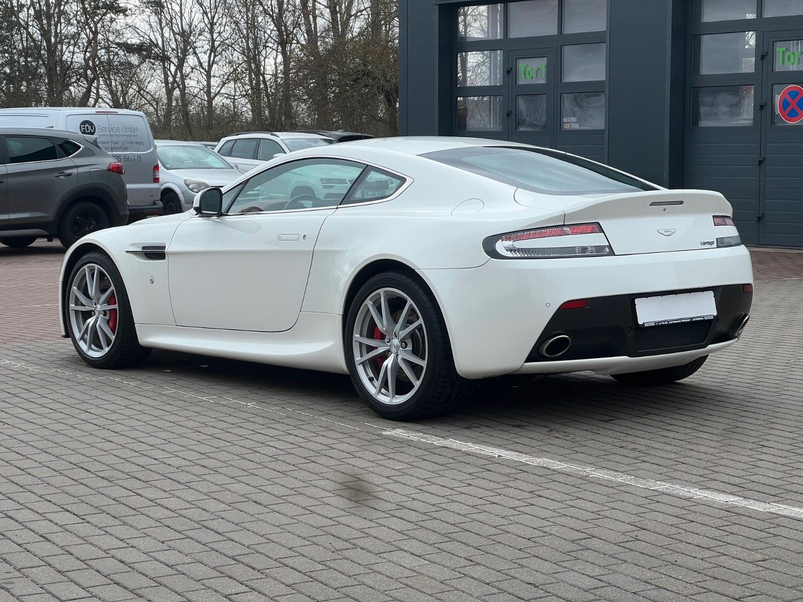 Fahrzeugabbildung Aston Martin V8 Vantage Coupe*RFK nur 18TKM*wie NEU