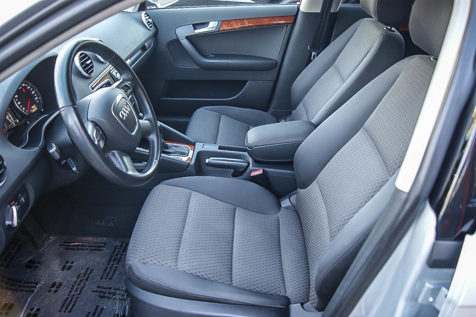 Fahrzeugabbildung Audi A3 Sportback 20TDI S-LINE DSG XENON NAVI SPORT