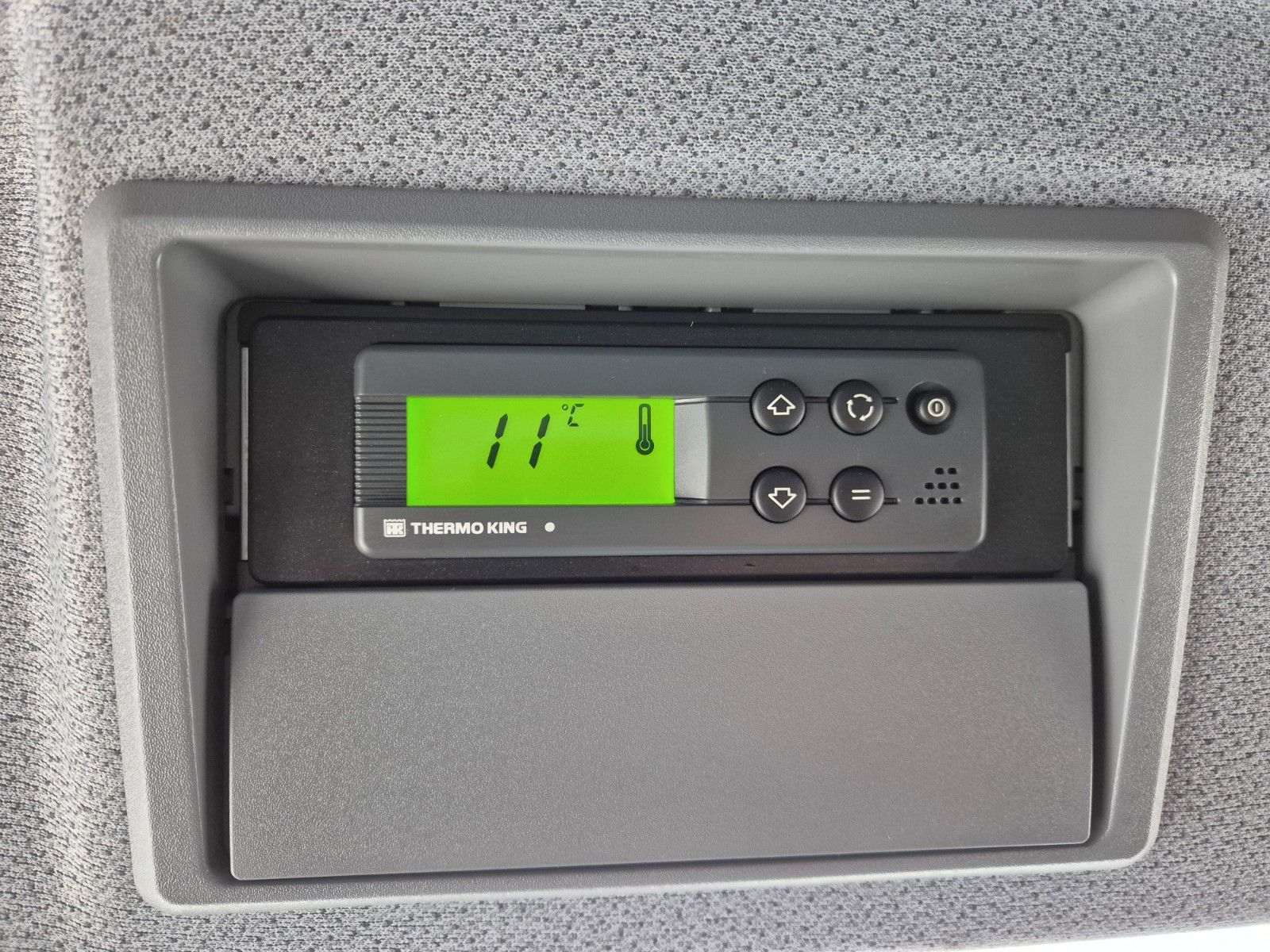 Fahrzeugabbildung Mercedes-Benz Atego 818 L 4x2 LBW ThermoKing V-600