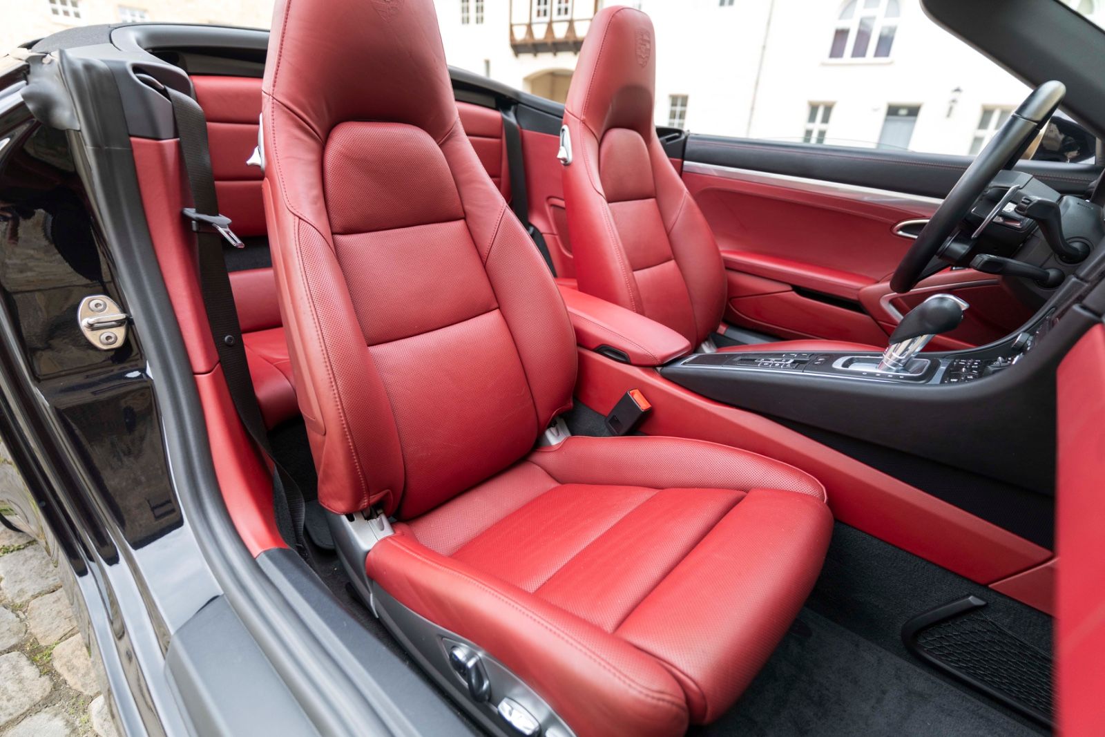 Fahrzeugabbildung Porsche 911 Carrera S Cabrio BOSE PASM TOTW CARPLAY LED