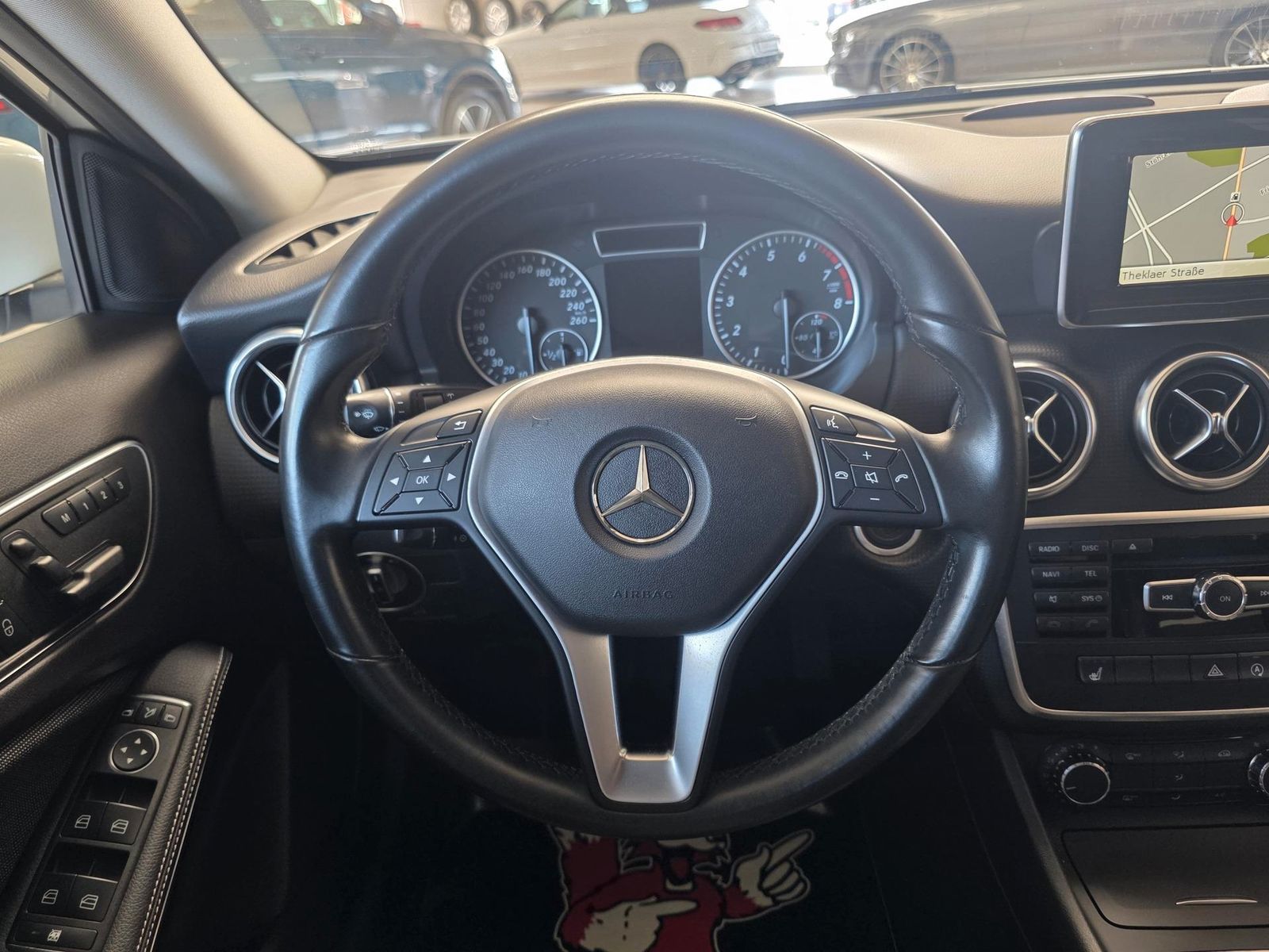 Fahrzeugabbildung Mercedes-Benz A 180 Style/Xenon/Navi/Memory/Kamera/SunSet