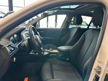 BMW 120 i Sport Line *LED*Navi*Schiebedach*