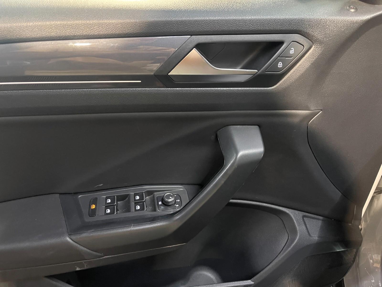 Volkswagen T-Roc Sport R-Line /PDC/, миниатюра 14
