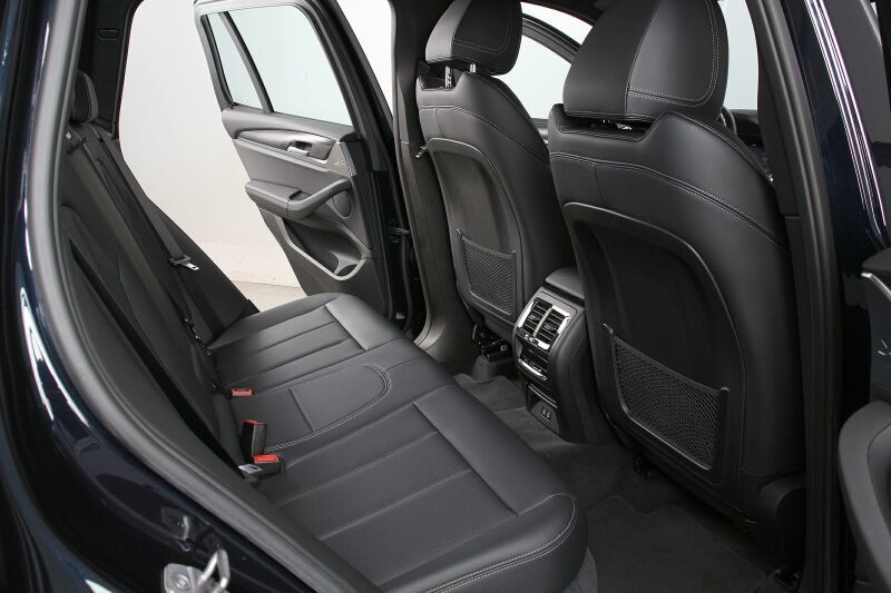BMW X3 xDrive20i M Sportpaket LED LiveCockpit Parkas foto 8