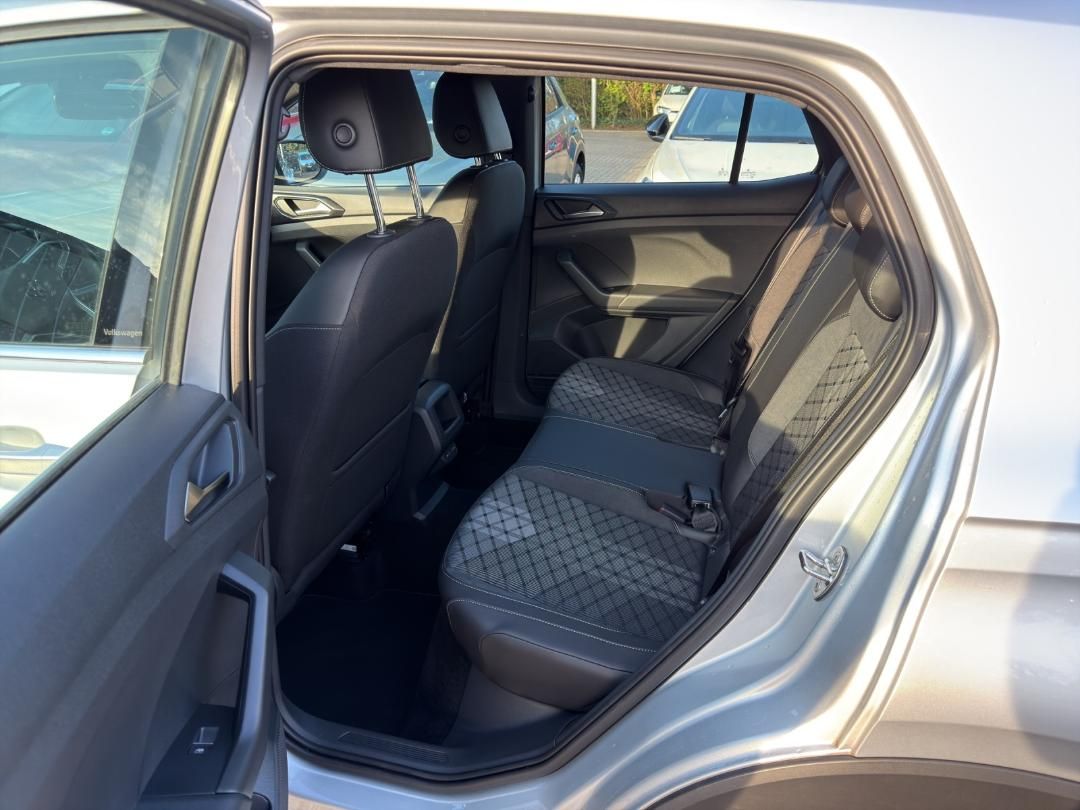 Fahrzeugabbildung Volkswagen T-Cross R-Line 1.5 TSI,DSG,RF-Kamera,SH,Navi,LED