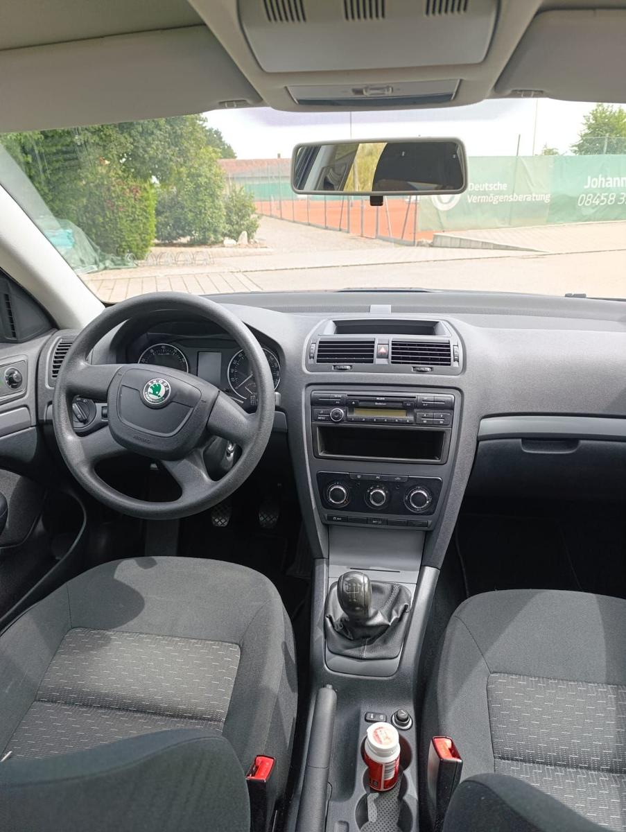 Skoda Octavia 2011 — photo 6