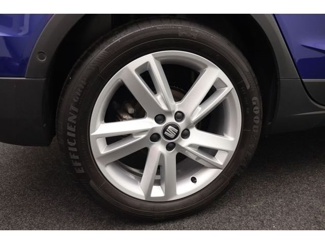 Fahrzeugabbildung SEAT Arona 1.5 FR-Design NAVI AHK KAMERA