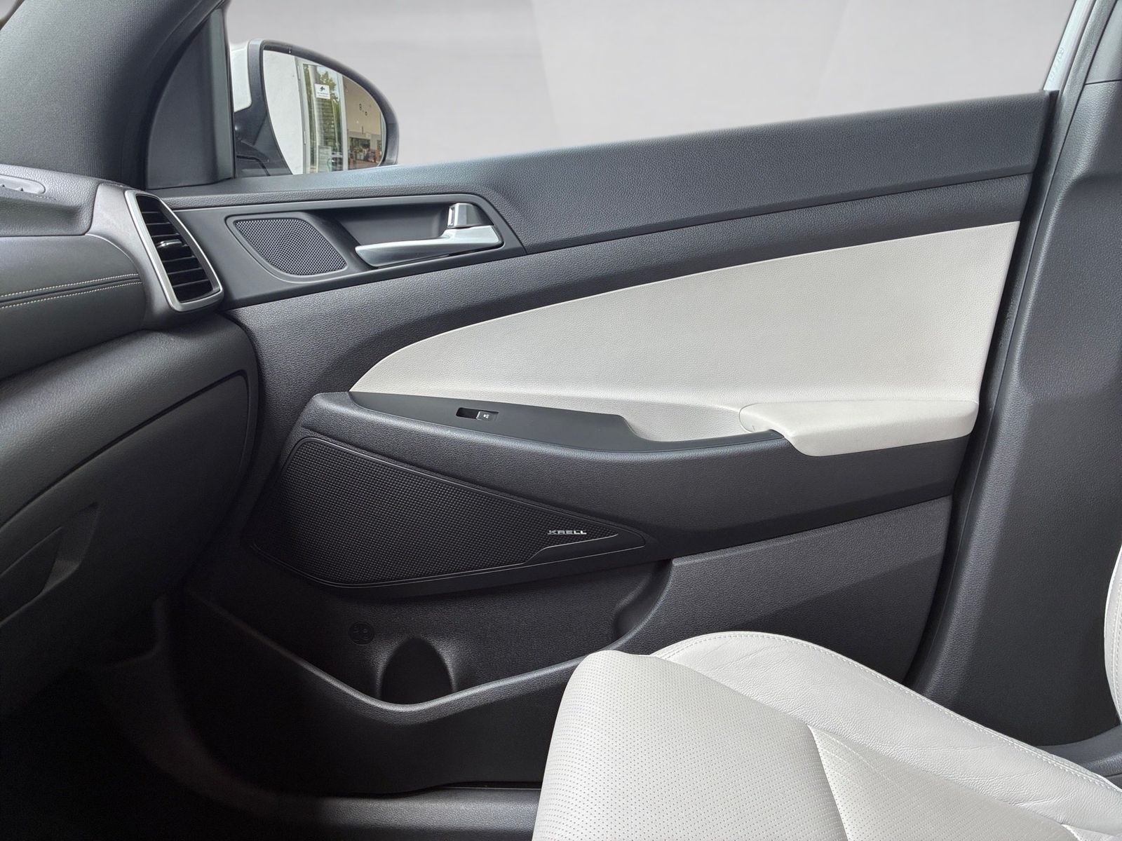 Fahrzeugabbildung Hyundai Tucson 1.6 Premium 360,KlimaA,LED,Leder,Navi,SHZ