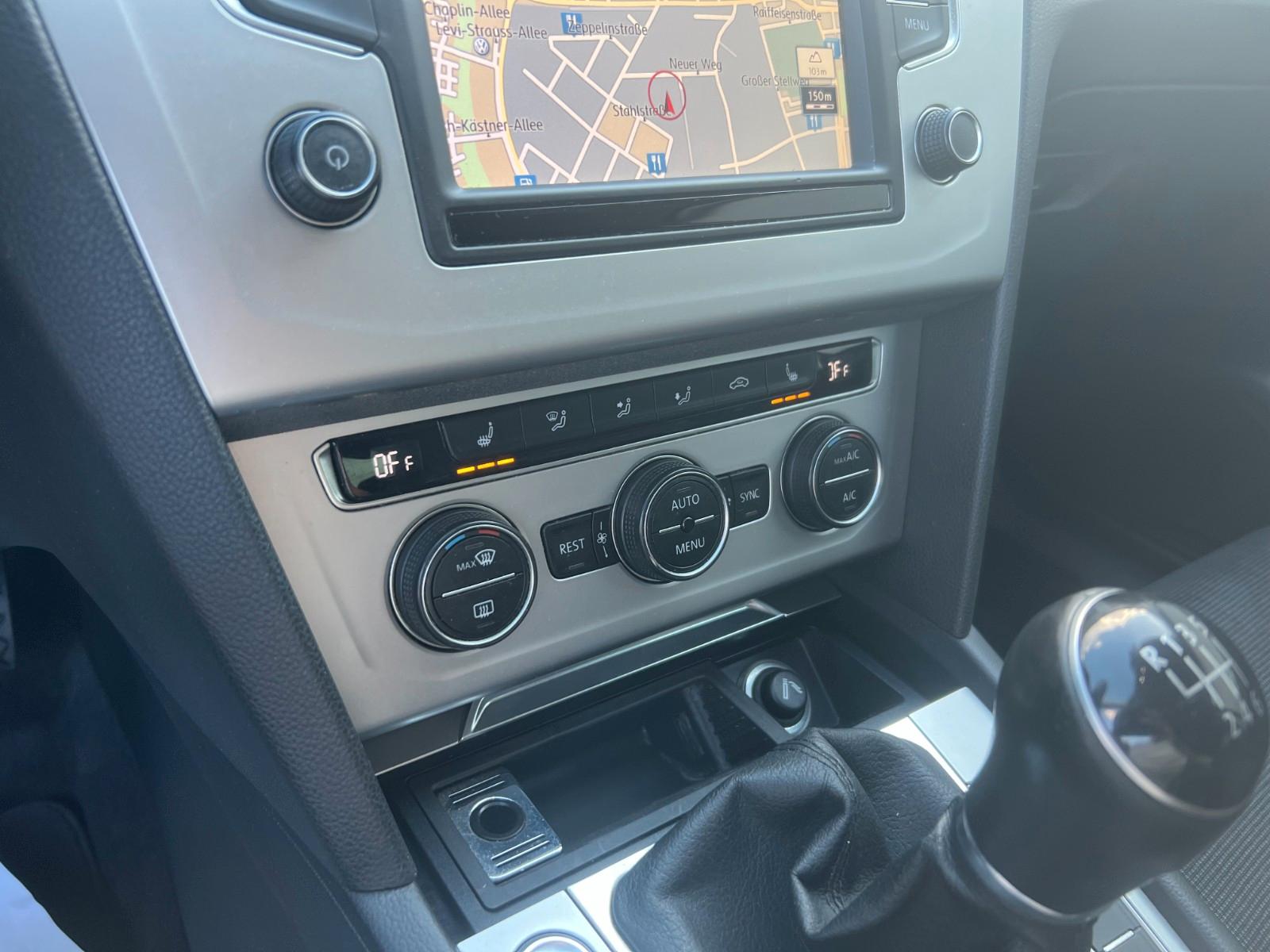 Volkswagen PASSAT°LIMO°COMFORTLINE°NAV°LED°SHZ°ACC°PDC°