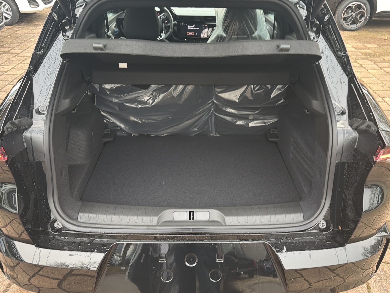 Fahrzeugabbildung Alfa Romeo Junior Ibrida 1.2 VGT 48V-Hybrid 107 kW Q4