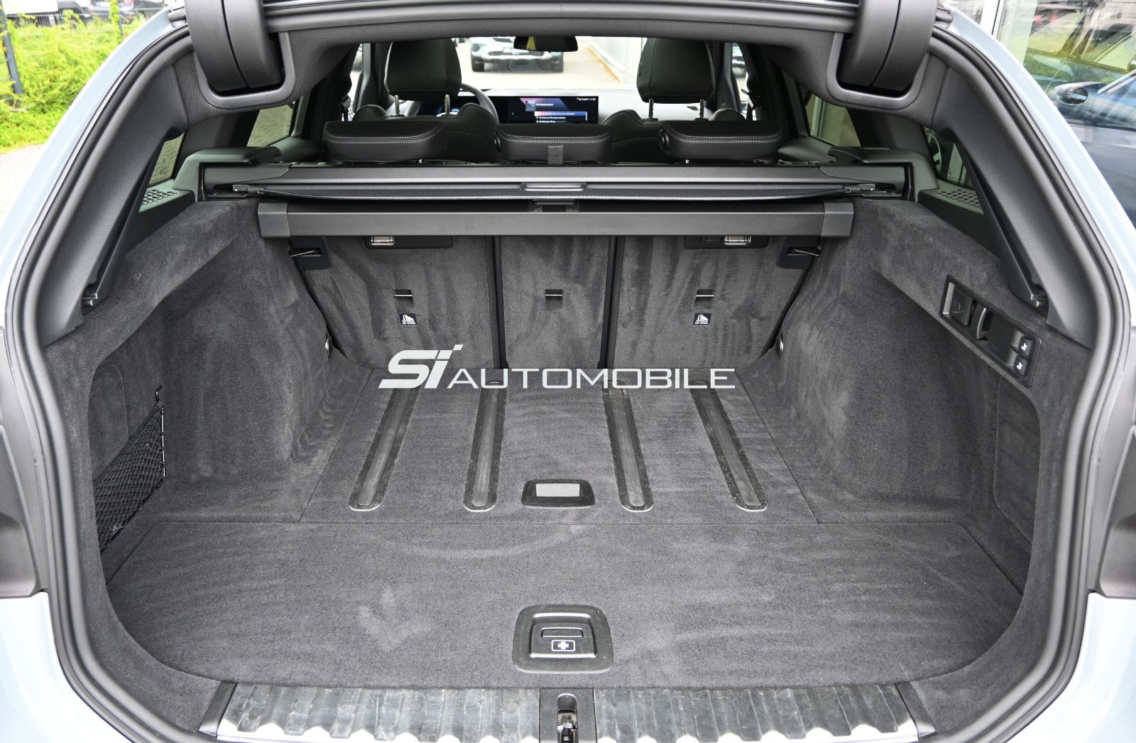 Fahrzeugabbildung BMW 320d xDr. Touring LCI M-Sport Pro °ACC°LEDER°H/K