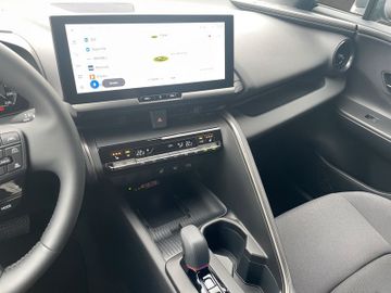 Toyota C-HR 1.8 Hybrid Teamplayer *PDC*ACC*DAB*NAV*SHZ*