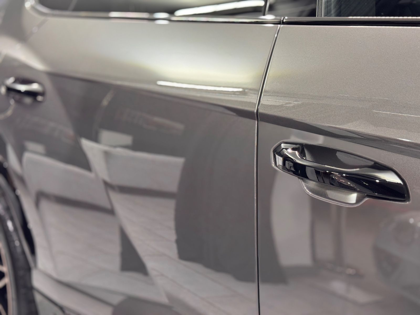 Fahrzeugabbildung Lamborghini URUS SE|BANG/OLUFSEN|PANO|MY25|BLANCO COC