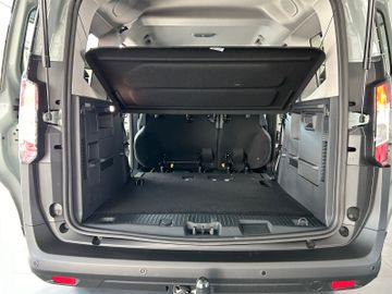 Ford Tourneo Courier Titanium AHK