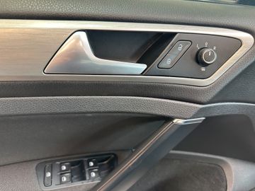 Volkswagen Golf VII *ISOFIX*A-HOLD*KLIMA*