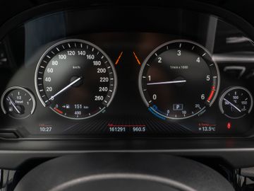 Fahrzeugabbildung BMW X5 xD40d M Sport Kamera Panorama HUD DAB H/K AHK