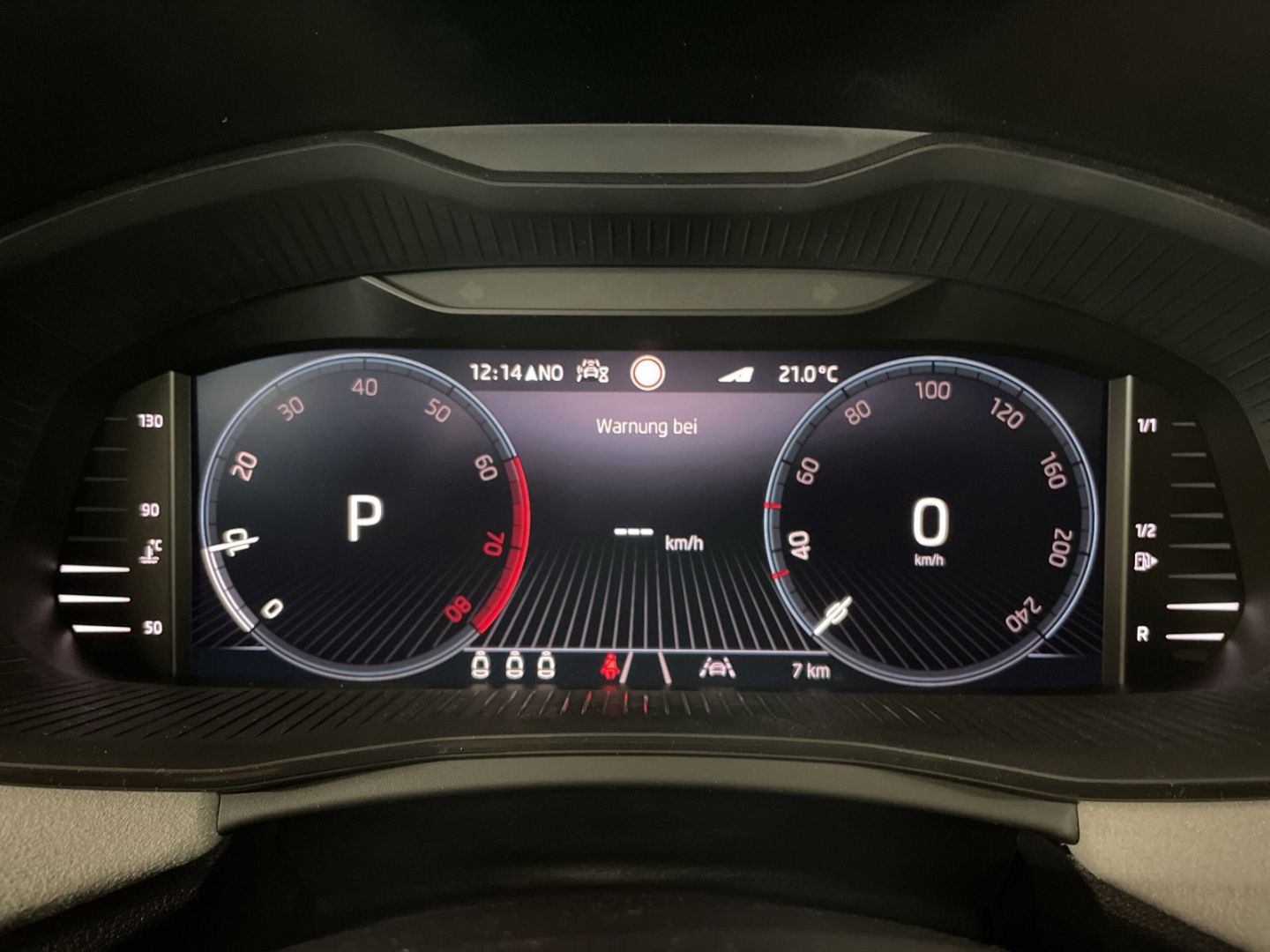 Fahrzeugabbildung SKODA Kamiq Tour 1.0 TSI DSG AHK Navi Digitales Cockpi