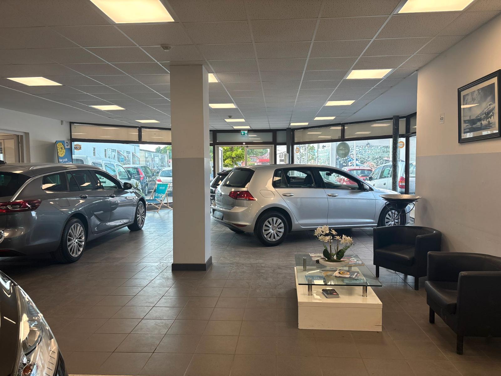 showroom-image-main