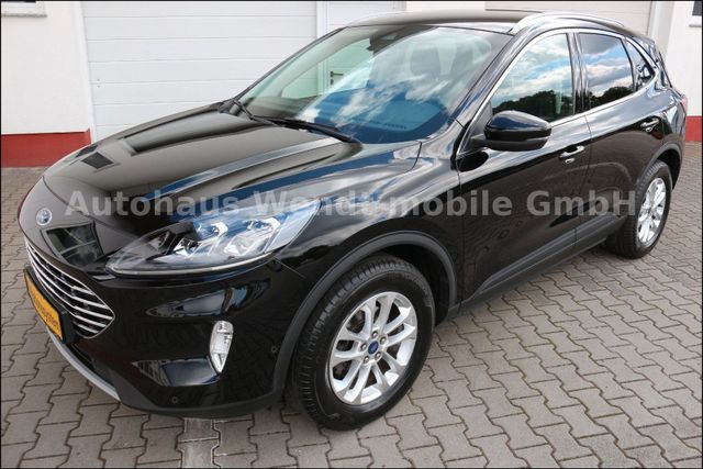 Ford Kuga Titanium X mit LED-Scheinwerfer u.v.m