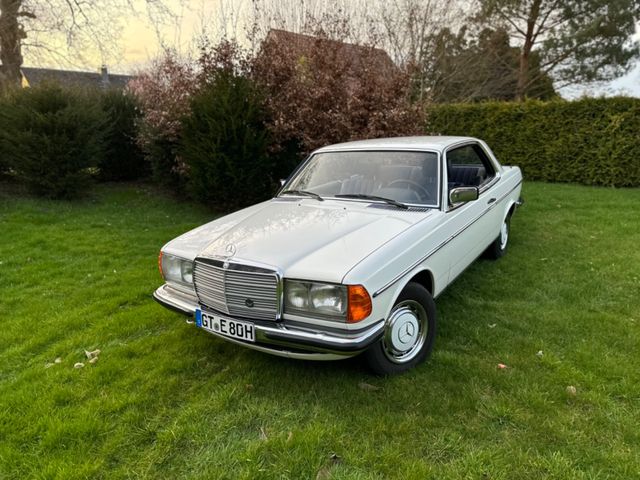 Mercedes-Benz CE 230 W123 Coupe *Winterangebot*!