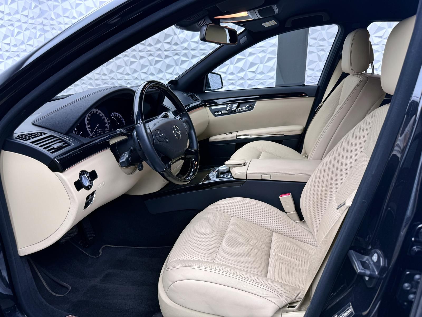 Fahrzeugabbildung Mercedes-Benz CGI 4.7 V8 LIEBHABERSTK/DESIGNO/AIRMATIC/DISTRO