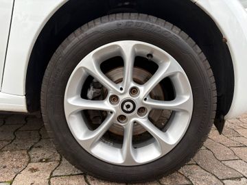 Fahrzeugabbildung Smart ForFour  Passion Klimaaut. Tempomat Faltdach