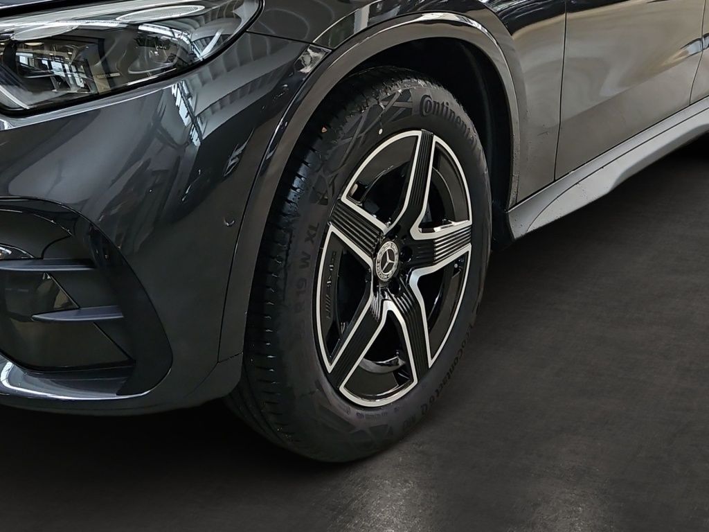 Fahrzeugabbildung Mercedes-Benz GLC 200 4MATIC +AMG-LINE+NIGHT+PANORAMADACH+AHK+