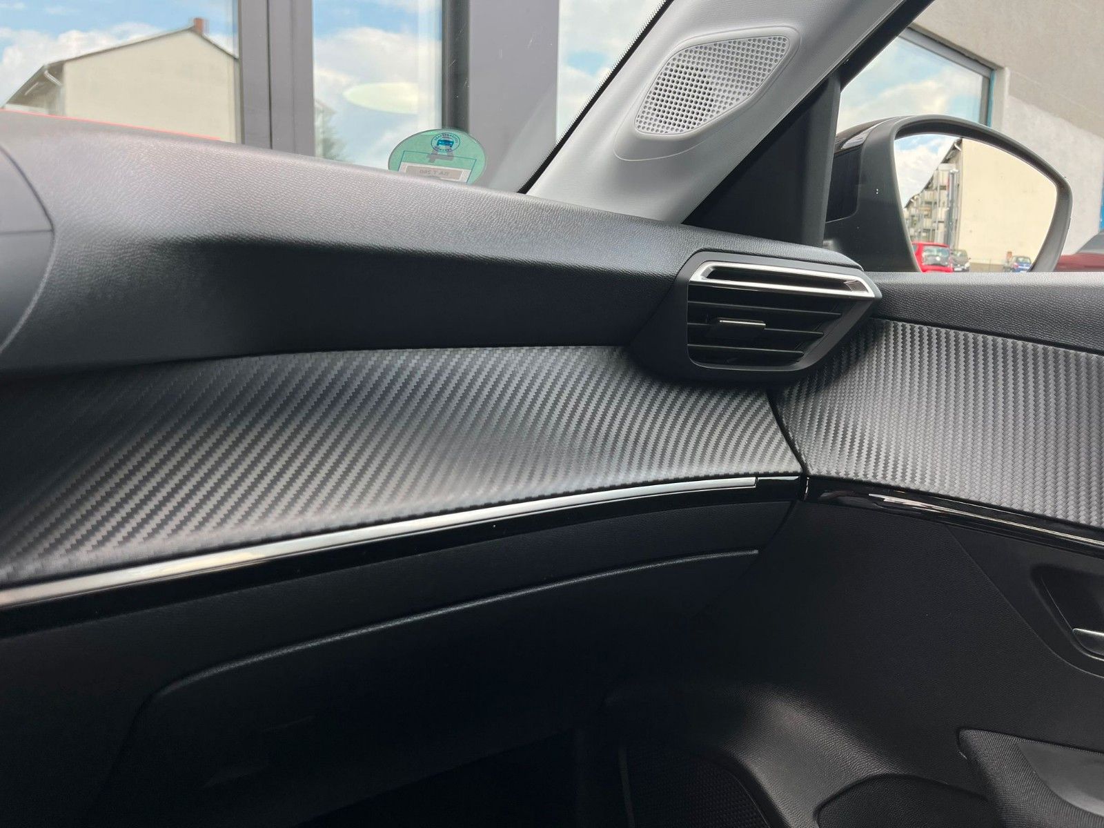 Fahrzeugabbildung Peugeot 208 Active