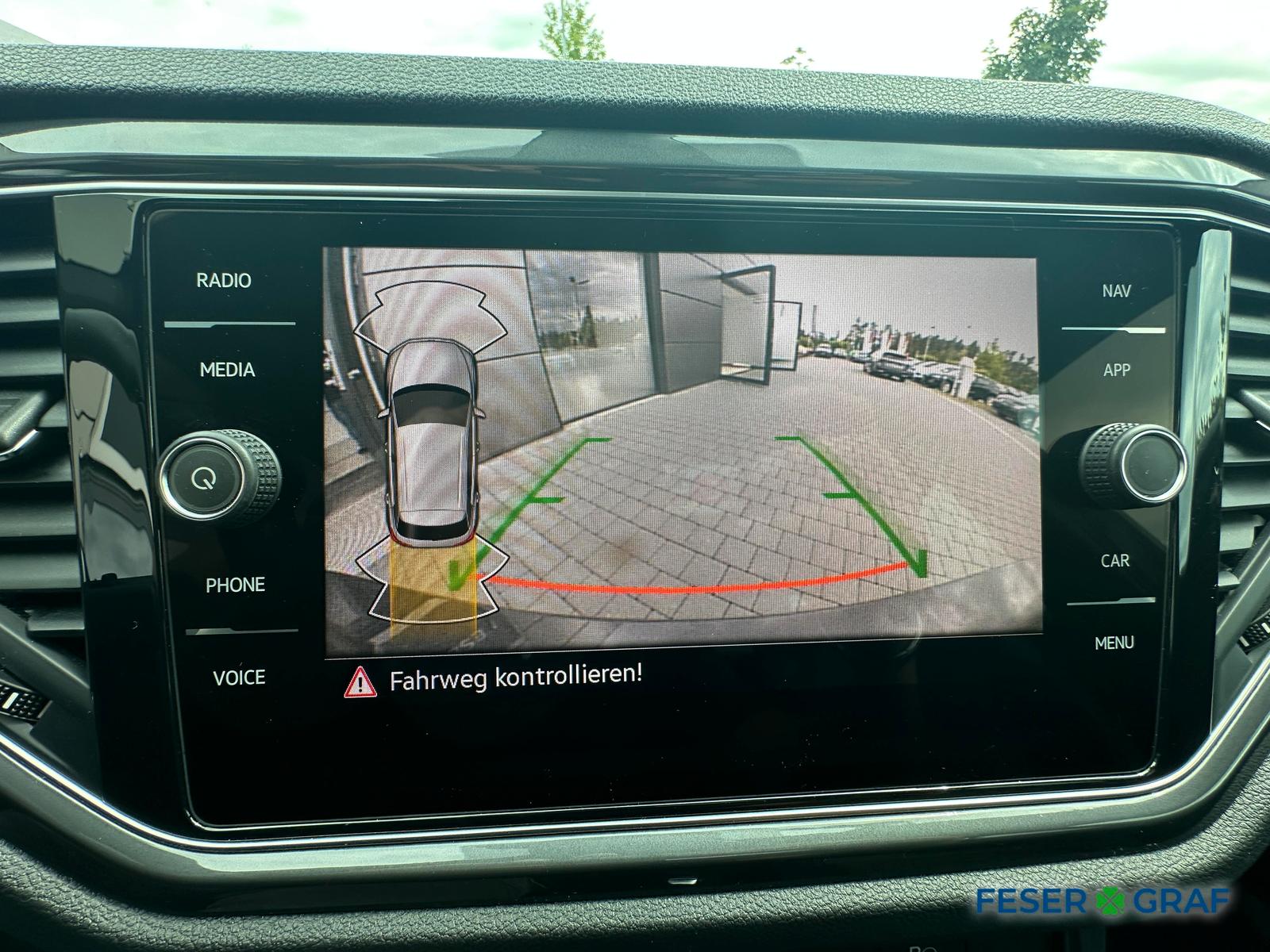 Volkswagen T-Roc 1.5 TSI DSG Sport/NAVI/PANO/KAMERA/ACC, миниатюра 17