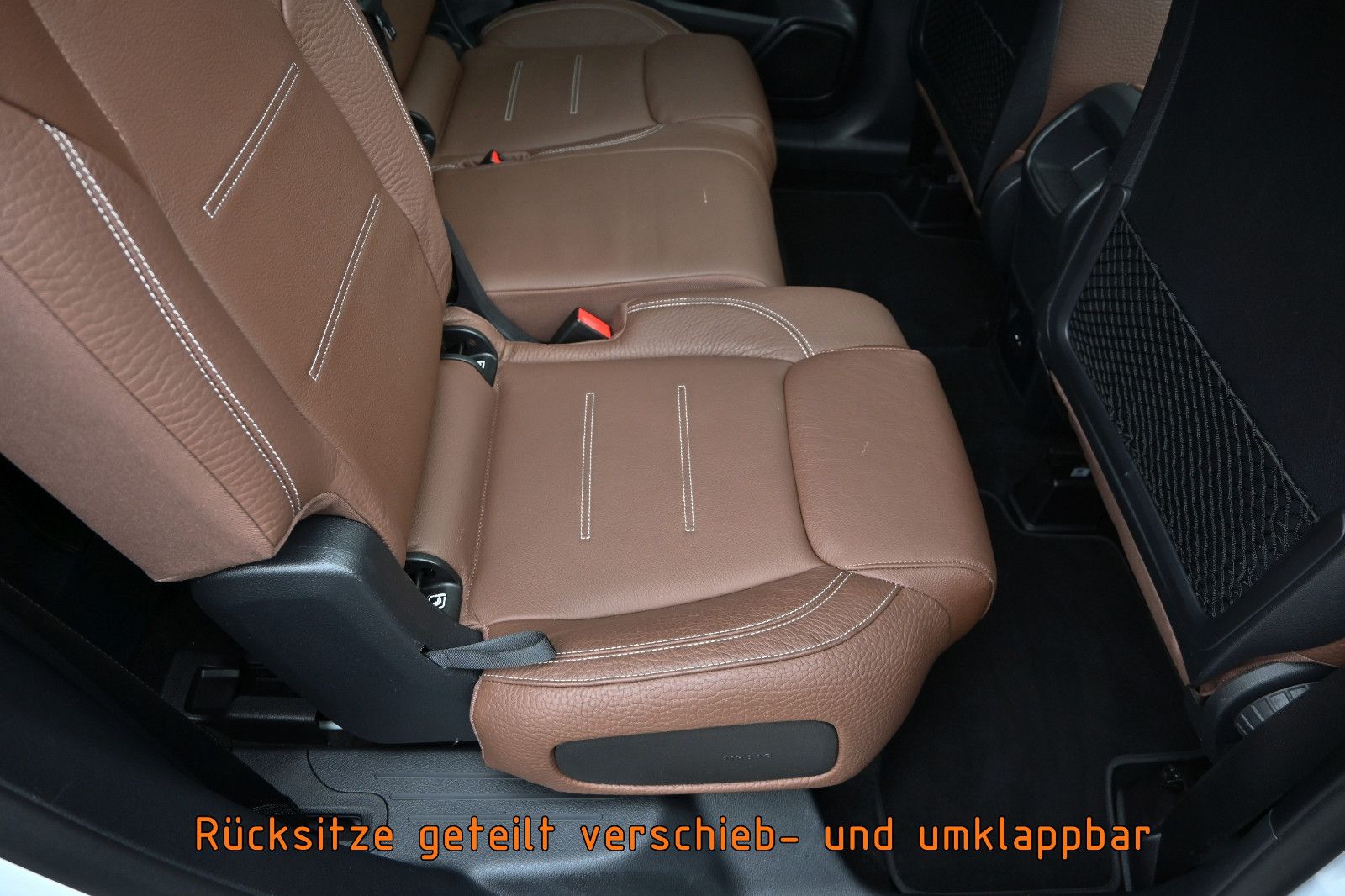 Fahrzeugabbildung Mercedes-Benz GLB 200 d 4Mat. AMG LINE °ACC°AHK°STANDHEIZ°PANO