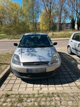 Ford Fiesta 2006 1.4 benzin - Ford Fiesta aus 2025
