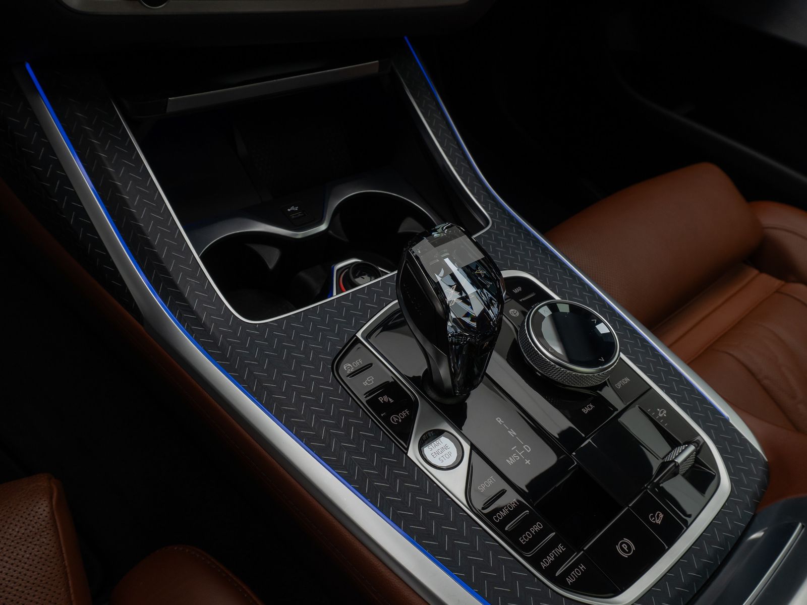 Fahrzeugabbildung BMW X7 M50i  Massage 360°B&W Laser DAB SkyLounge 22"