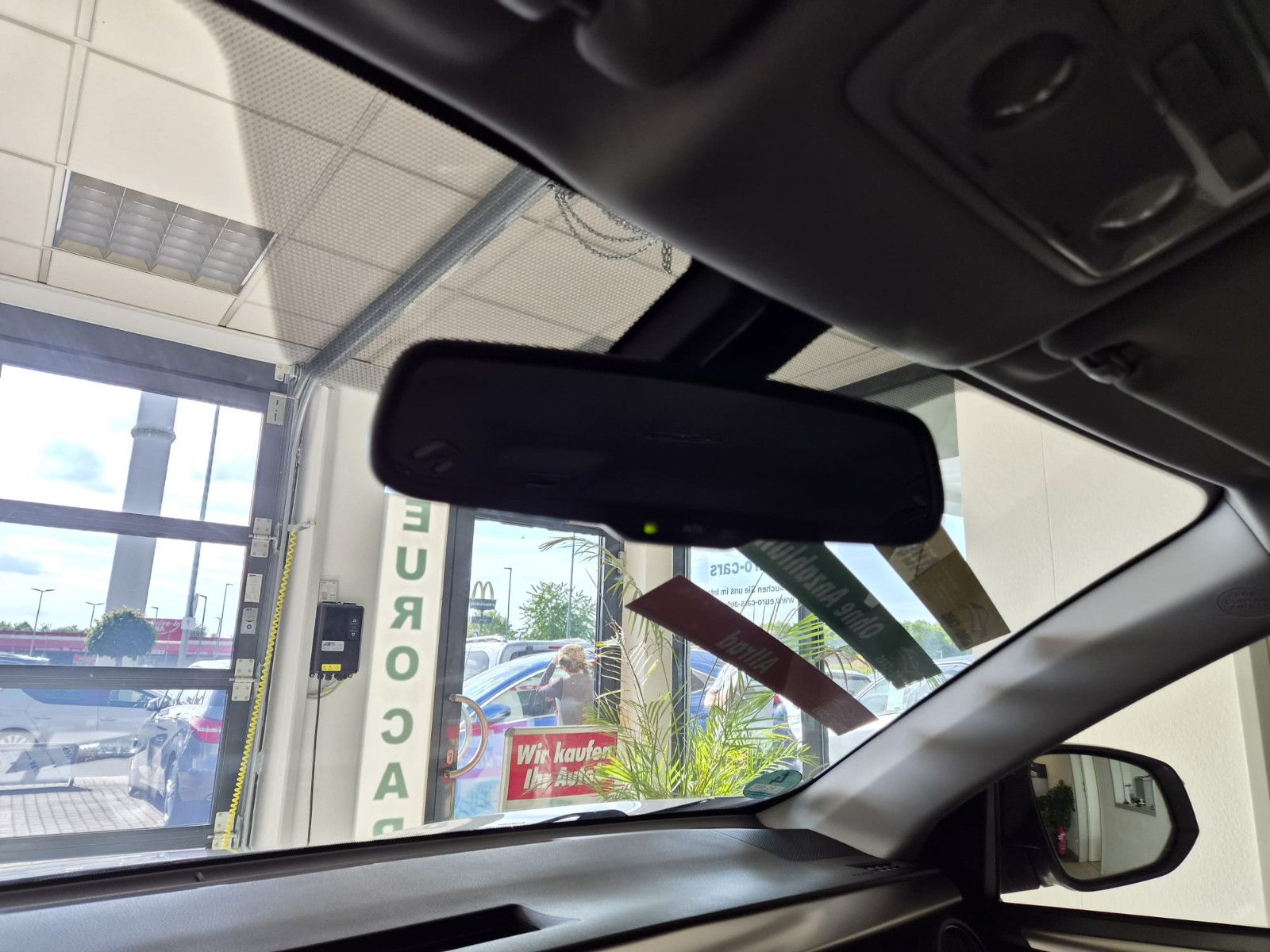 Fahrzeugabbildung Toyota RAV 4 2,0-l-VVT-i Comfort Auto 4x4