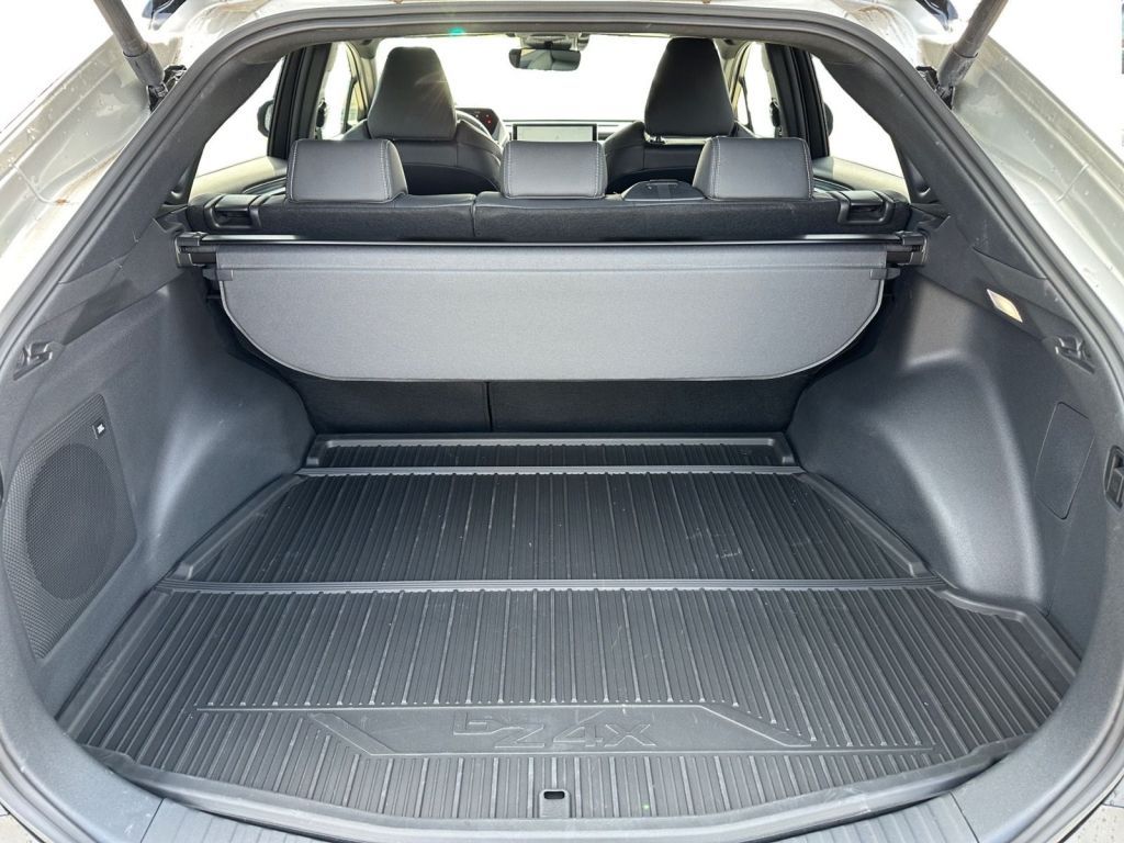 Fahrzeugabbildung Toyota bZ4X X-MODE Comfort- und Technik-Paket