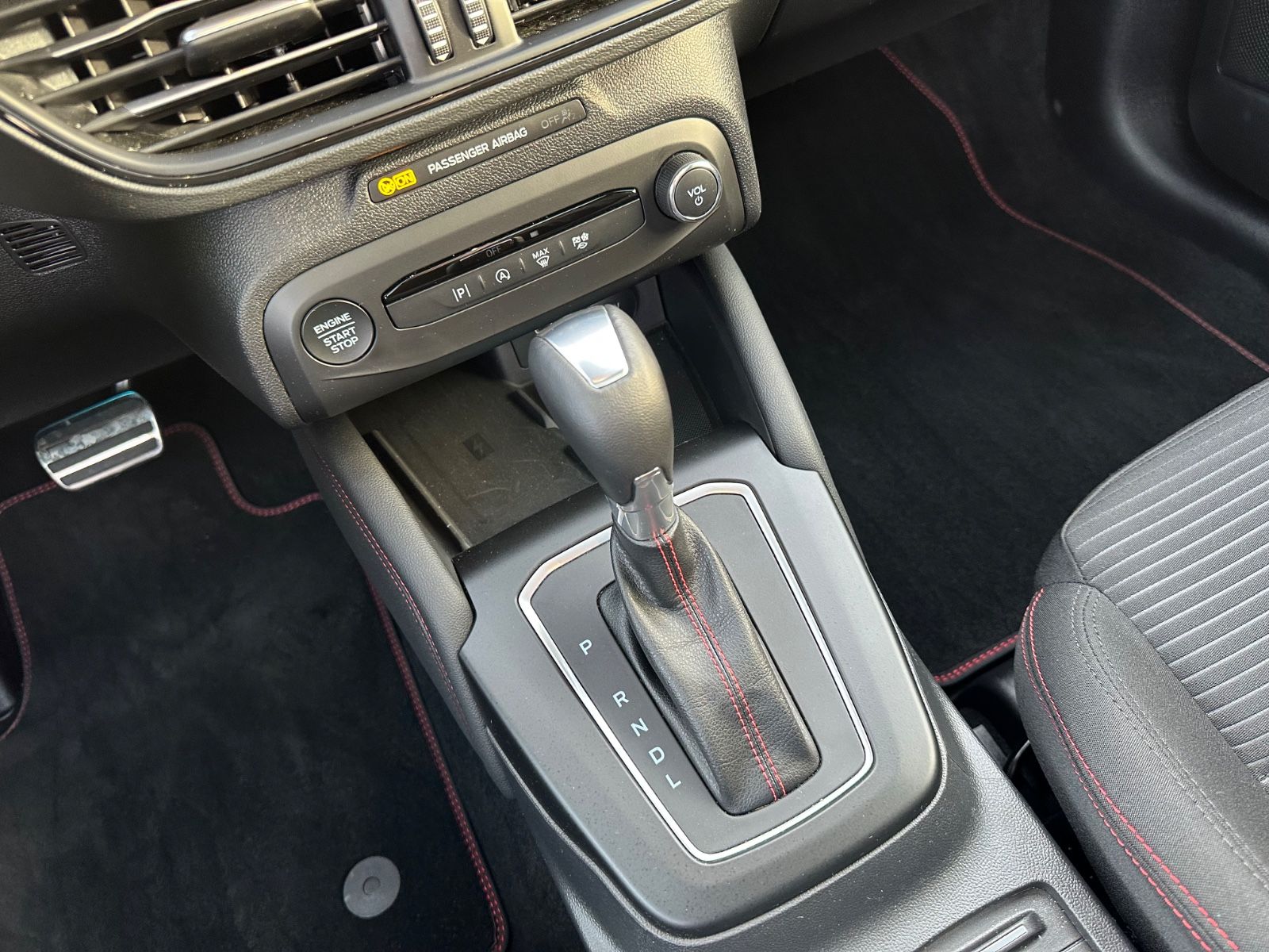 Fahrzeugabbildung Ford Focus Turnier 1.0 ST-Line X Pano/ACC/Matrix/Navi