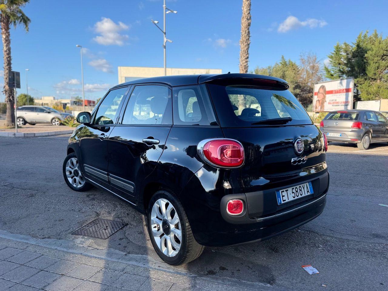 Fiat 500L 2014 — interior