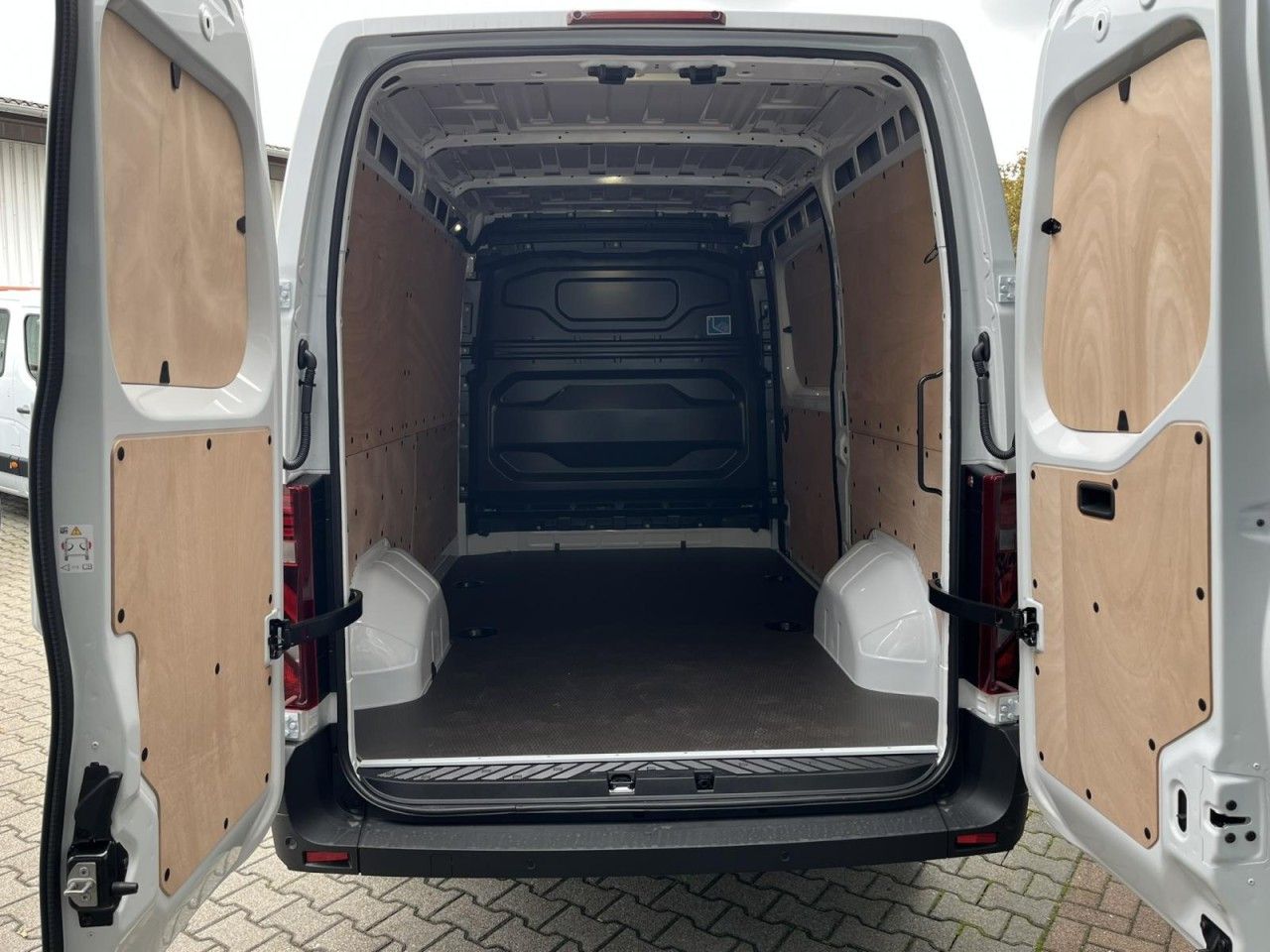 Renault Master - Bild 8