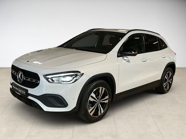 MERCEDES-BENZ GLA 200 Progressive AUT Kam. KlimaA LED LM PDC