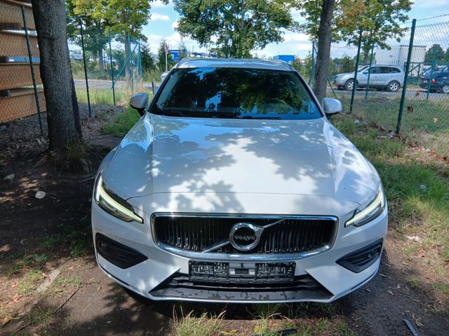 Volvo V60 Kombi Momentum Pro SCHECKHEFT