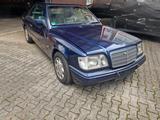 Mercedes-Benz 220 CE, Automatik, Leder, Schiebedach, 1. Hand - Mercedes-Benz 220 Gebrauchtwagen