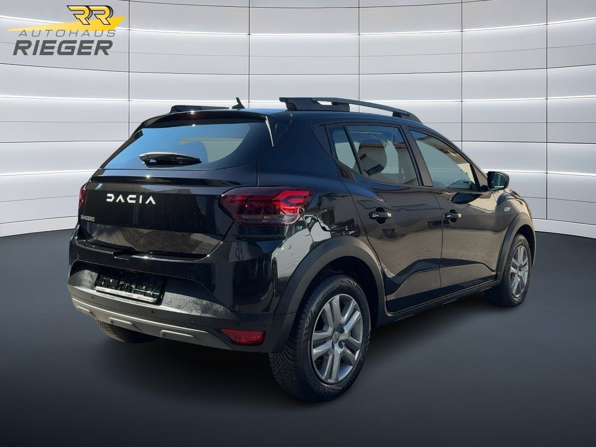 Fahrzeugabbildung Dacia Sandero Stepway Expression TCe 90