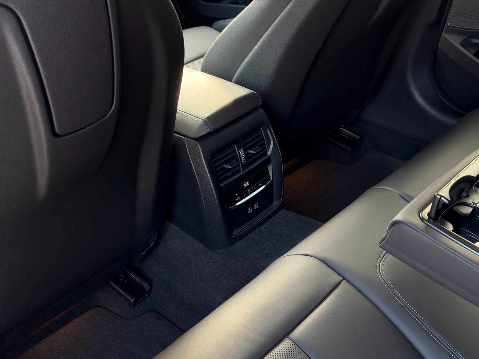 Fahrzeugabbildung BMW M3 Touring xDr Comp H&K LHZ HuD LHZ SBL Compound