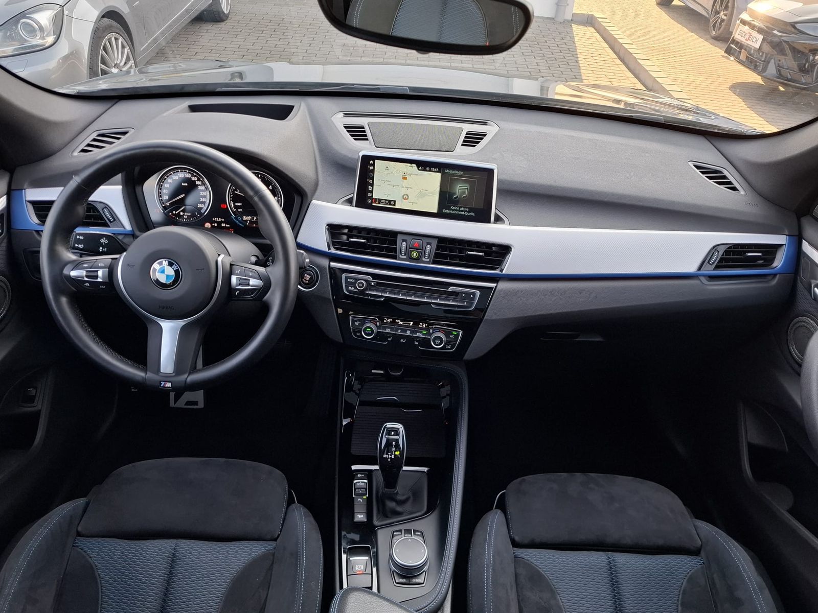 Fahrzeugabbildung BMW X1 xDrive 20 d M Sport PANO*LED*ACC*H&amp;K*HUD*AppC