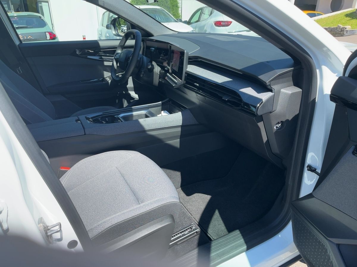 Fahrzeugabbildung Renault Austral Evolution 160 Automatik SHZ 18" GJR
