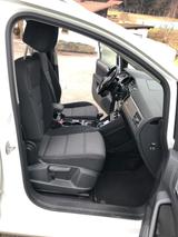 Volkswagen Touran 2.0 TDI SCR DSG Comfortline BMT Comfo... - VW Touran Gebrauchtwagen in Nürnberg