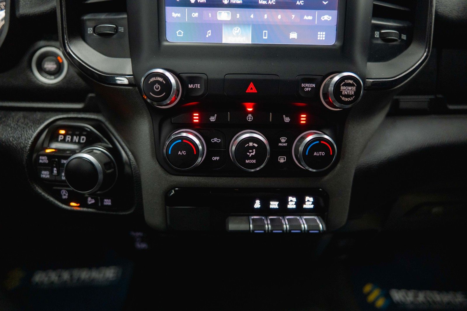 Fahrzeugabbildung Dodge RAM 5.7 V8 HEMI 4x4 Built to Serve AXLE LOCK 19%